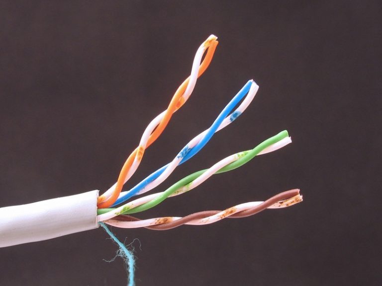DSL vs. Cable vs. Fiber What's the Difference? Fast Feed