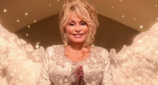 Dolly Parton in Christmas On the Square